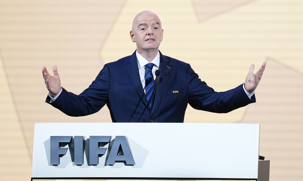 眼的中场传 眼的中场传